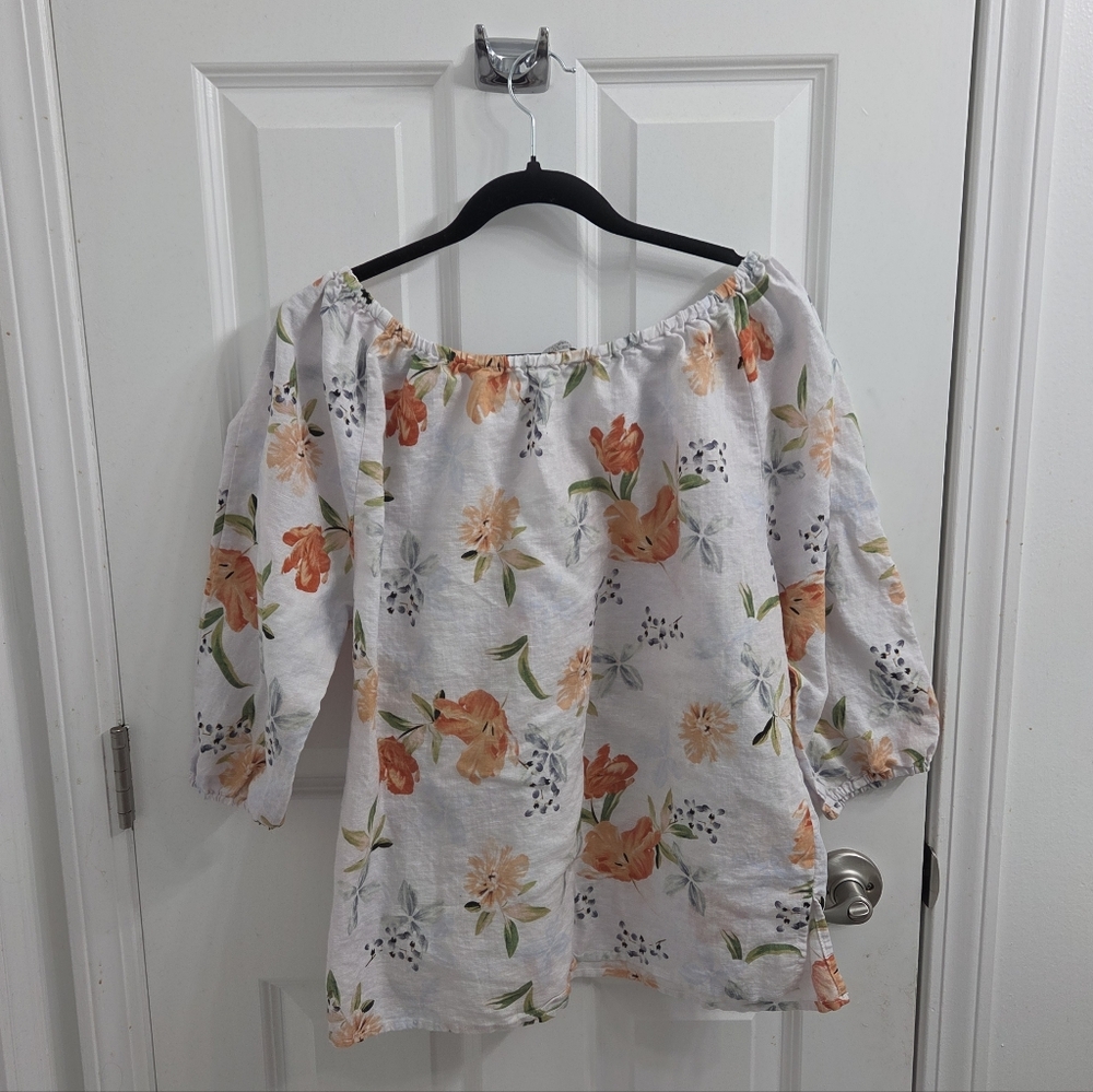 Elegant Floral Off-Shoulder Blouse - Picture 2 of 8